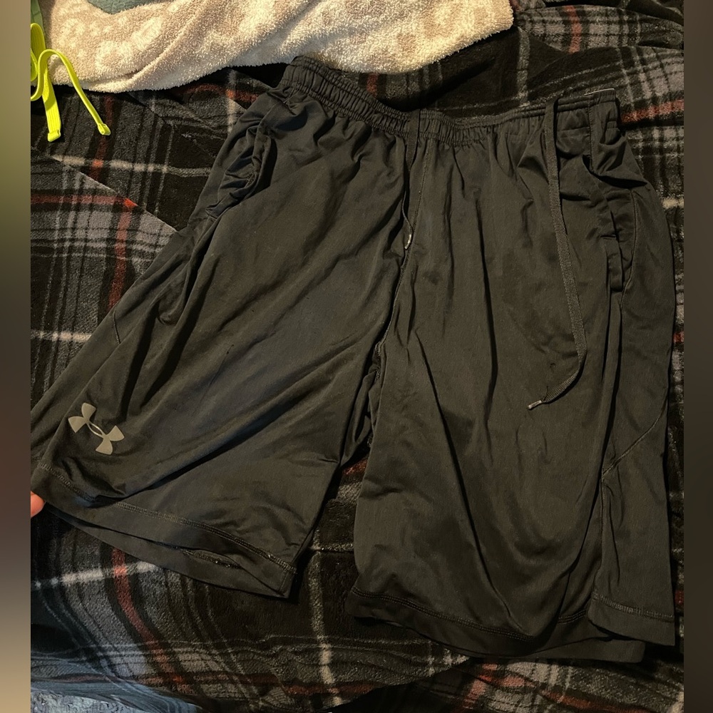 Men’s under armour shorts